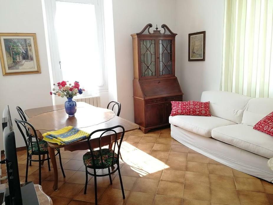 Villa Cardano Maccagno Close To Every Destination Exterior foto